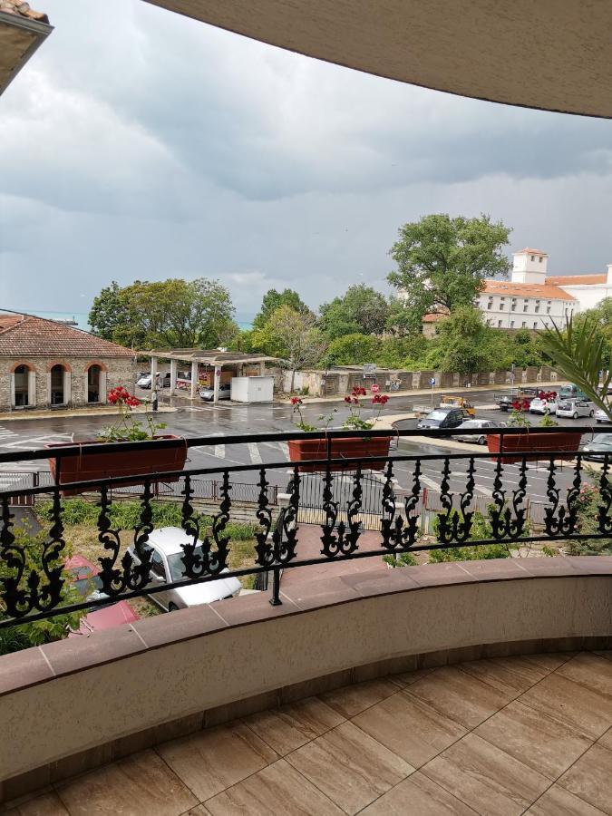 Guest House Katina Balchik Bagian luar foto
