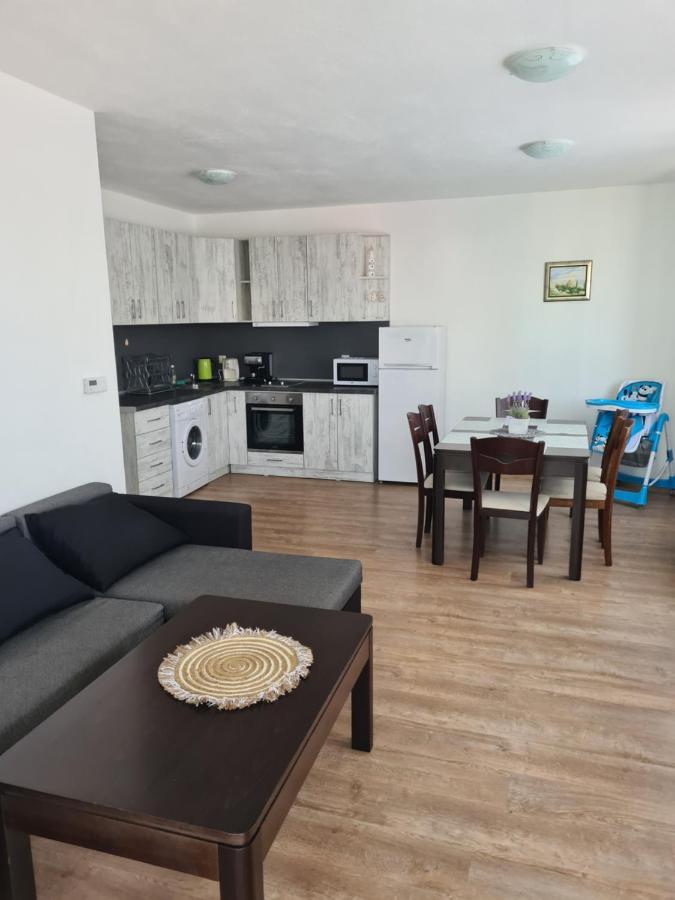 Guest House Katina Balchik Bagian luar foto