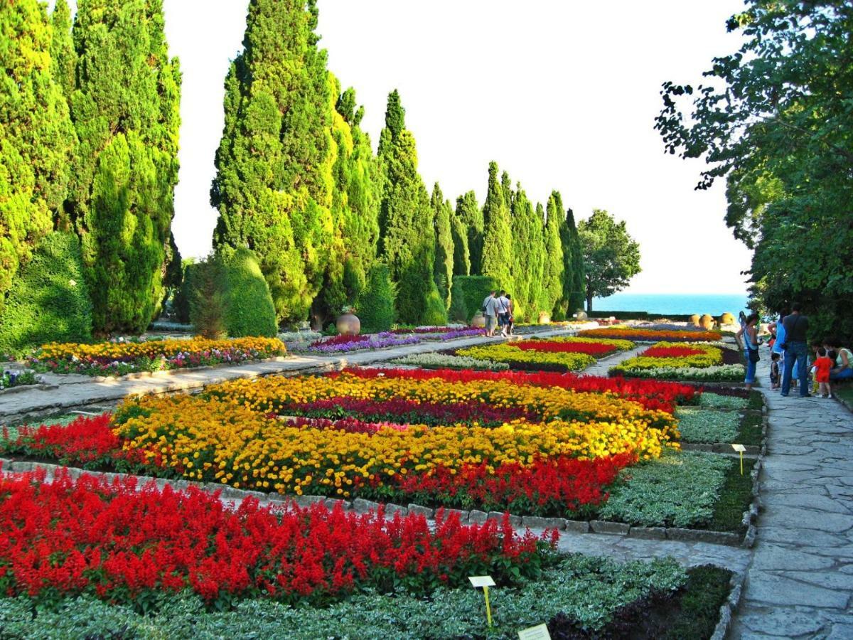 Guest House Katina Balchik Bagian luar foto