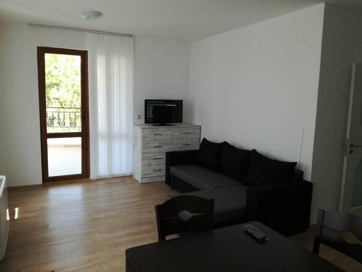 Guest House Katina Balchik Bagian luar foto