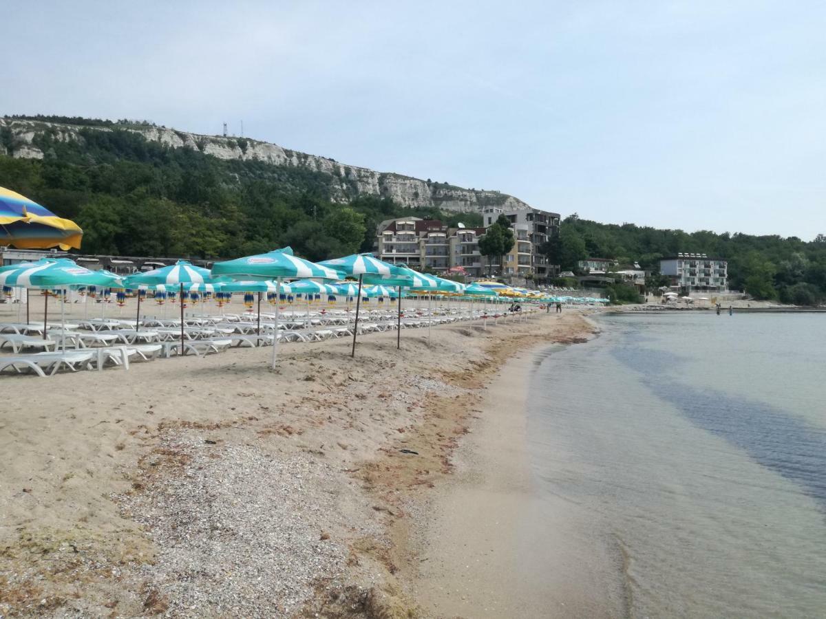 Guest House Katina Balchik Bagian luar foto